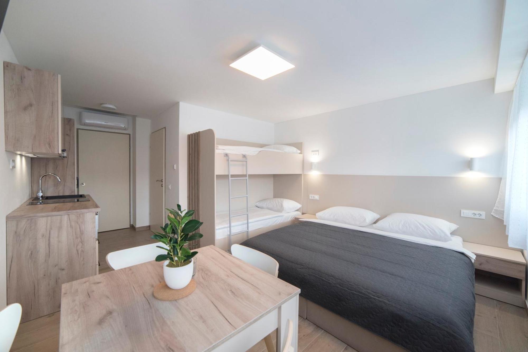 Apartments Pamer, 4Th Floor, No Elevator Zagreb Exterior foto
