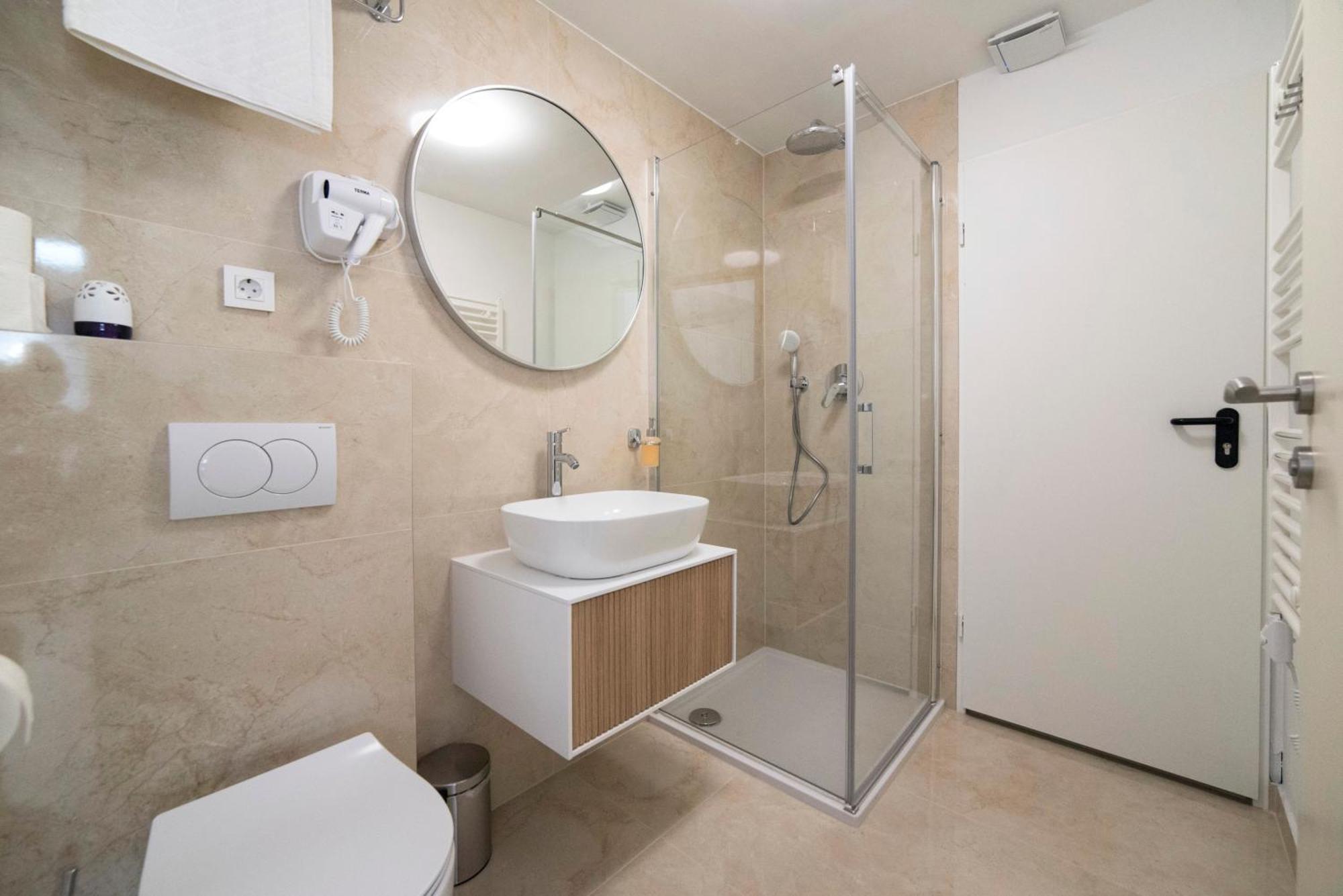 Apartments Pamer, 4Th Floor, No Elevator Zagreb Exterior foto